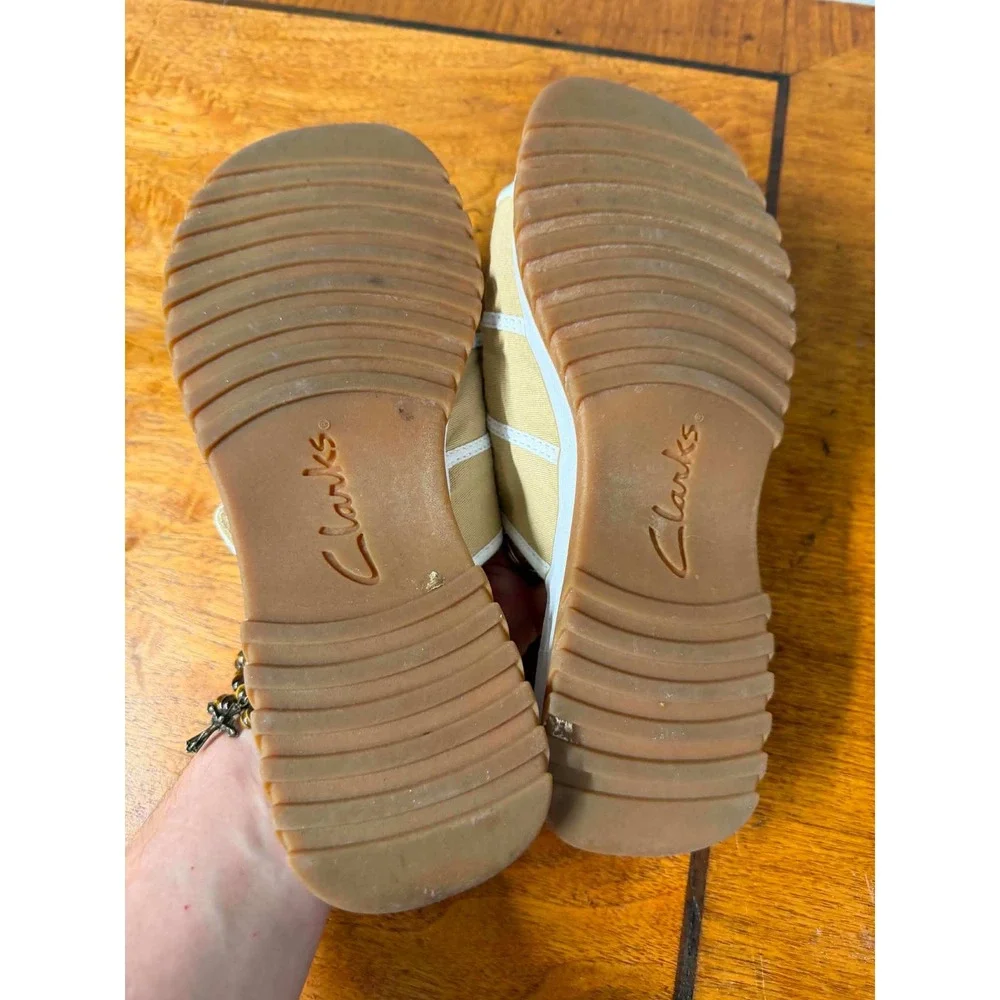 Clarks Womens 8 Tan Canvas Slide Sandals Casual Adjustable Strap 35120